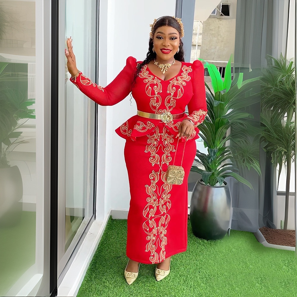 Women's Luxury Rhinestone Beaded V-neck Formal Dress – Bild 2