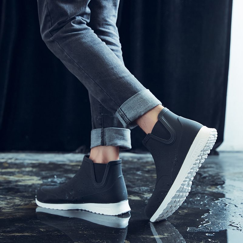 Men's Fashionable Waterproof Non-slip Outdoor Soft Rubber Sole Rain Boots - Image 3