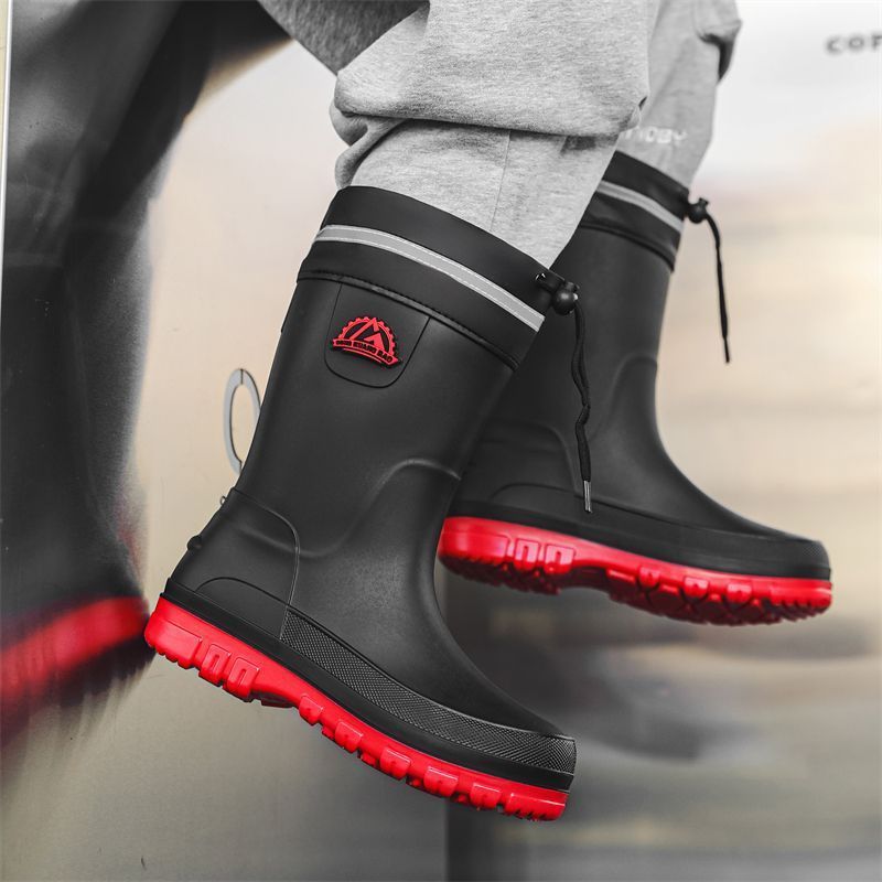 Men's Fashionable Outdoor Middle Tube Non-slip Rain Boots - Image 4