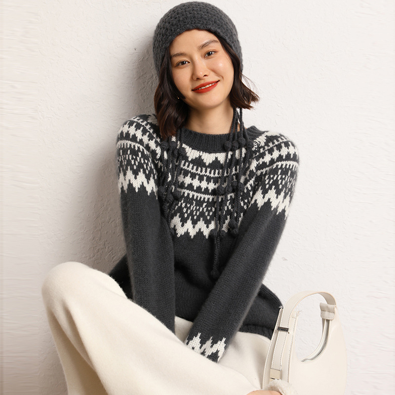 Women's Loose And Lazy Style Pullover Two-tone Jacquard Round Neck Sweater - Image 7