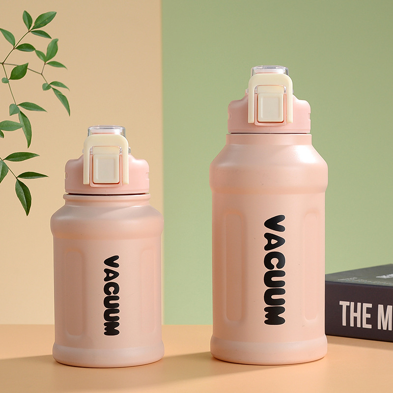 Portable Large Capacity Insulated Water Cup With Straw - Image 6