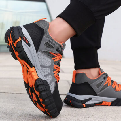 Men's Breathable Anti-smashing And Anti-puncture Safety Shoes