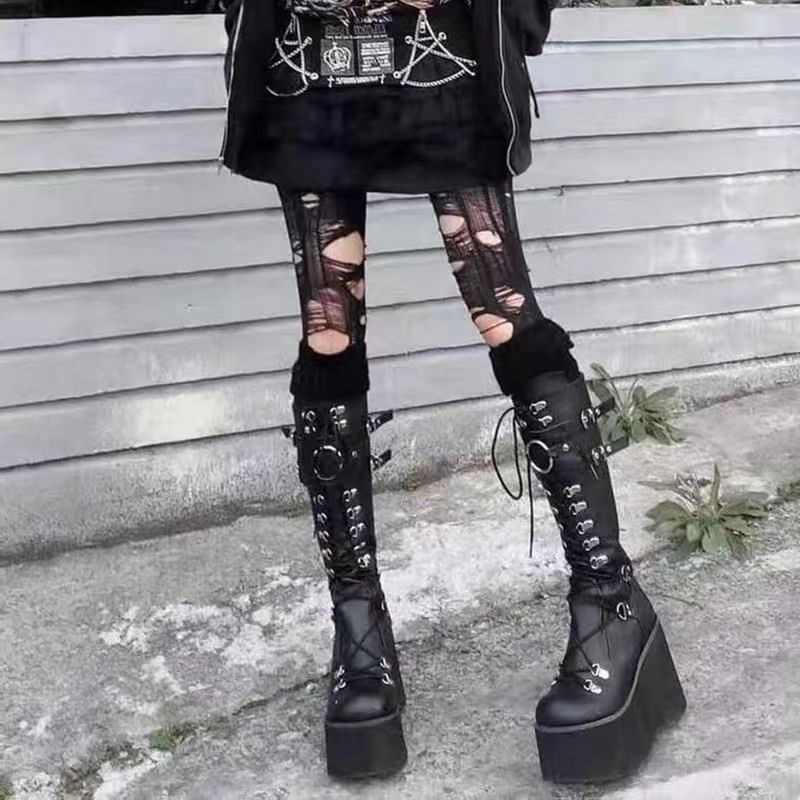 Dark Punk Round Toe Boots