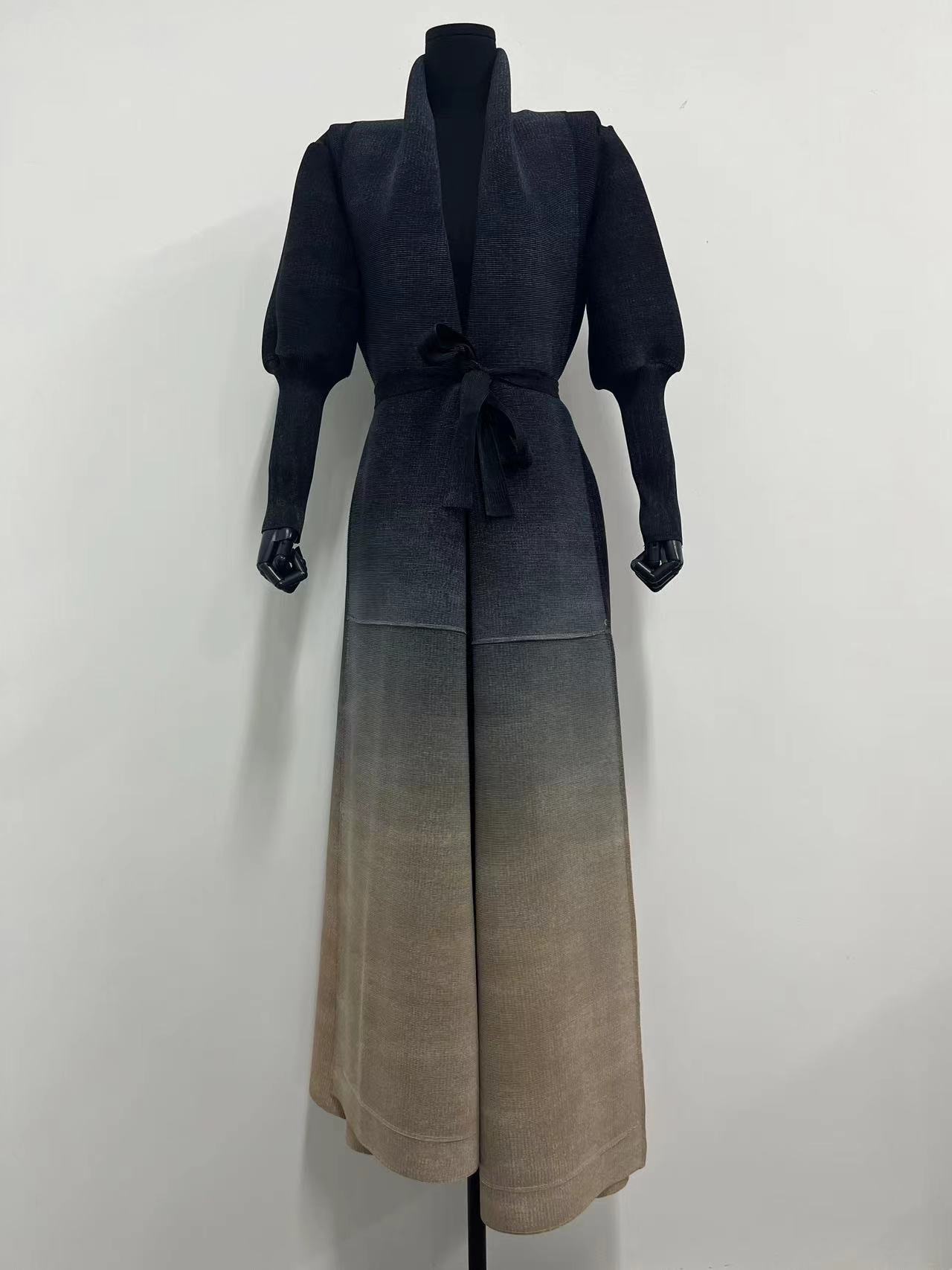 Fashion Plus Size Pleated Long Gradient Coat - Image 6