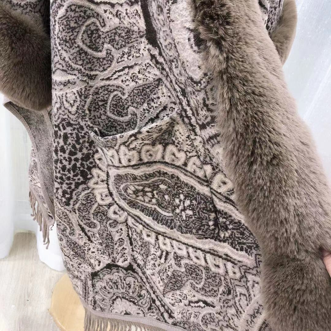 Women's Thick Fur Collar Plus Size Fringed Knitted Shawl Cape With Sleeves — изображение 4