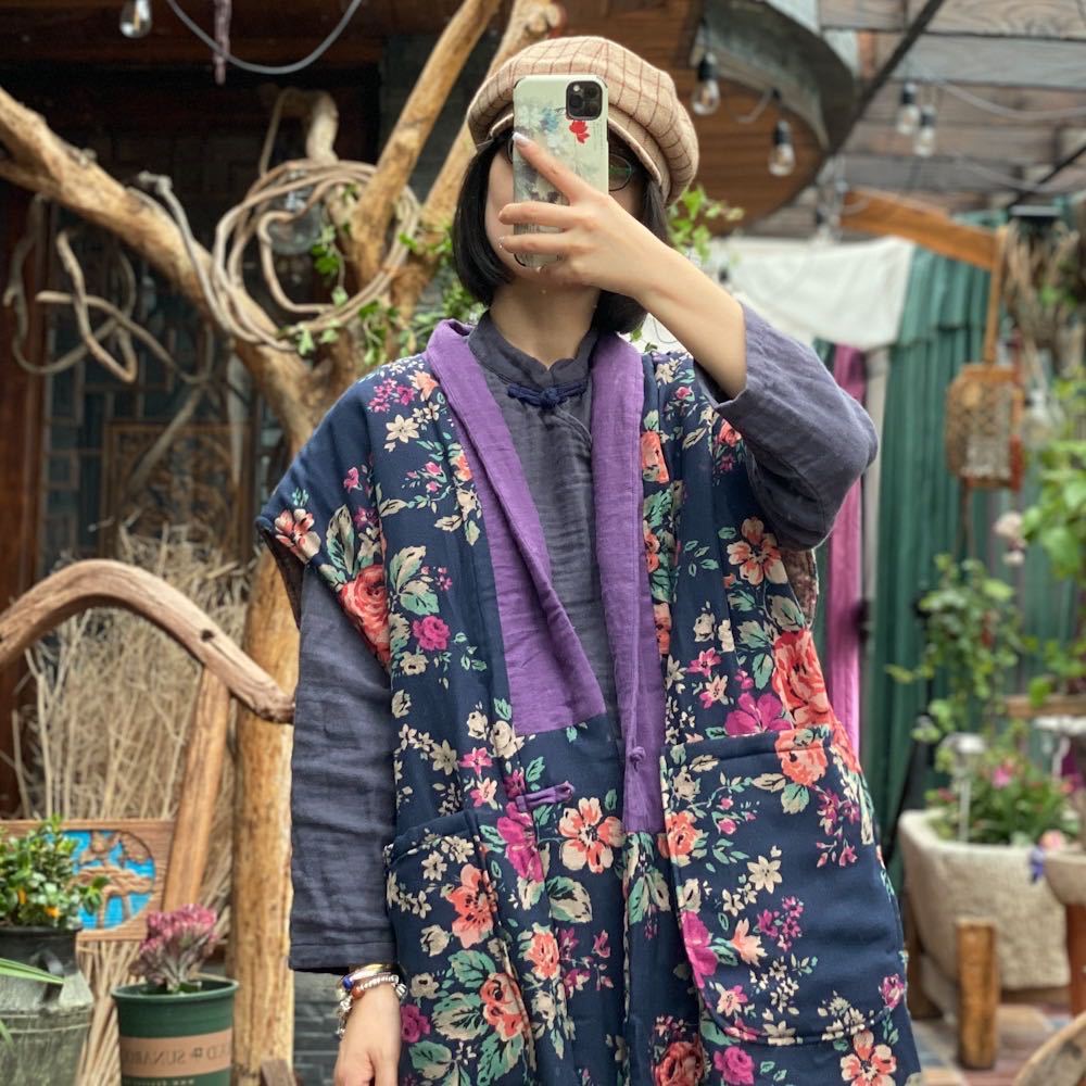 Antique Mud Cotton Linen Contrast Color Loose Quilted Long Waistcoat - Image 6