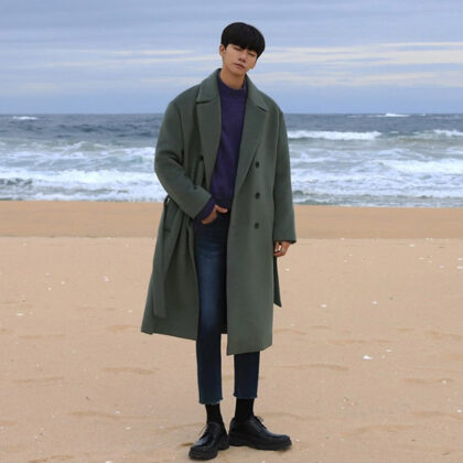 Loose silhouette overcoat