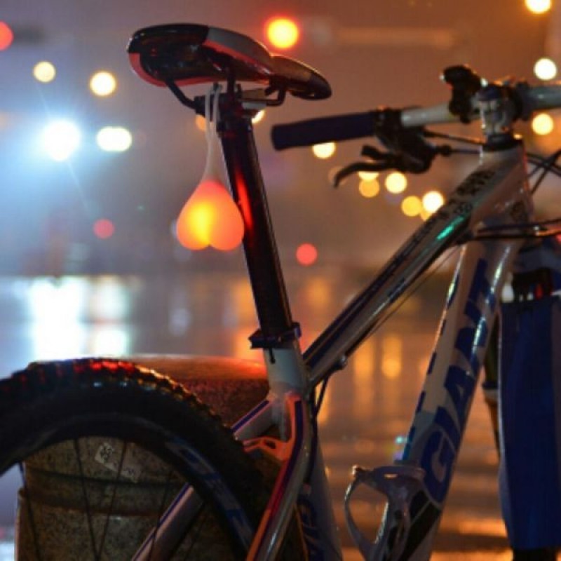 Beating Heart Bike Rear Lights - Image 2