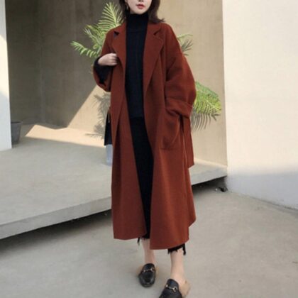 Medium length woolen coat