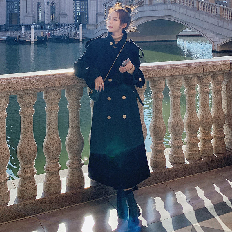 Women's Black Woolen Cloth Mid-length Goddess Fan Woolen Coat