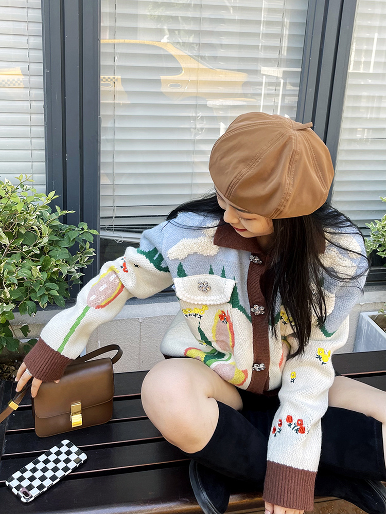 Women's Flower Heavy Industry Rhinestone Button Tulip Wool Knit Cardigan - Image 5