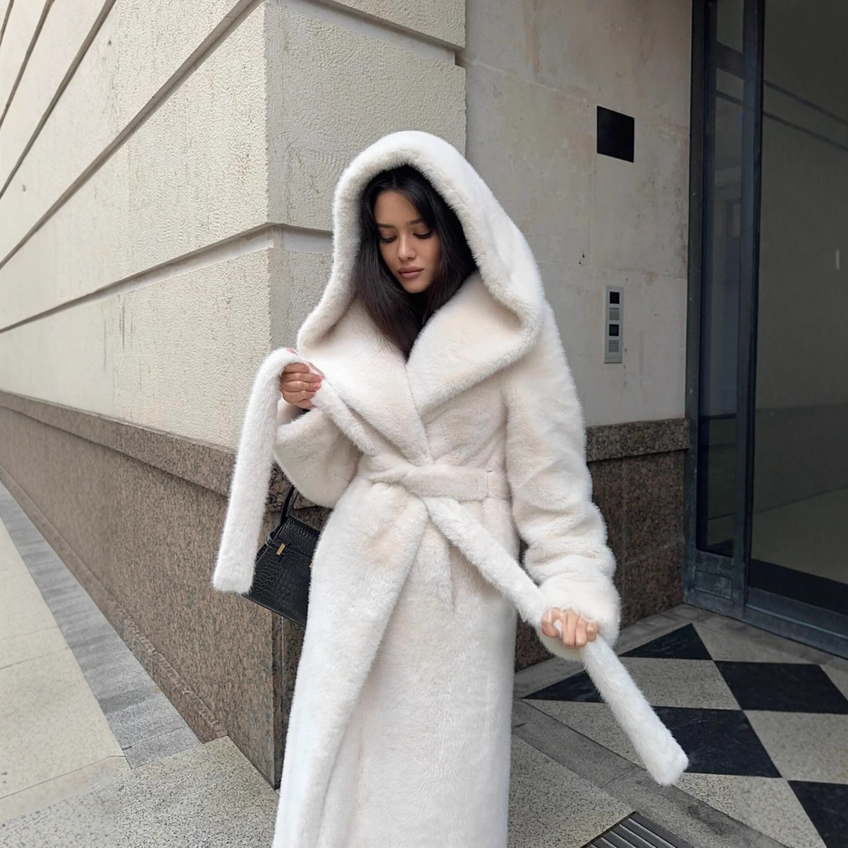 Long Hooded Coat For Women — изображение 2
