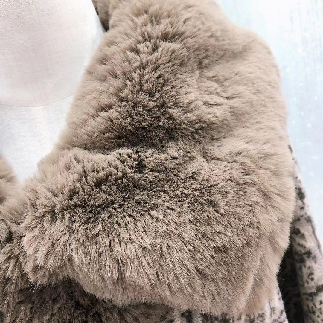 Women's Thick Fur Collar Plus Size Fringed Knitted Shawl Cape With Sleeves — изображение 2